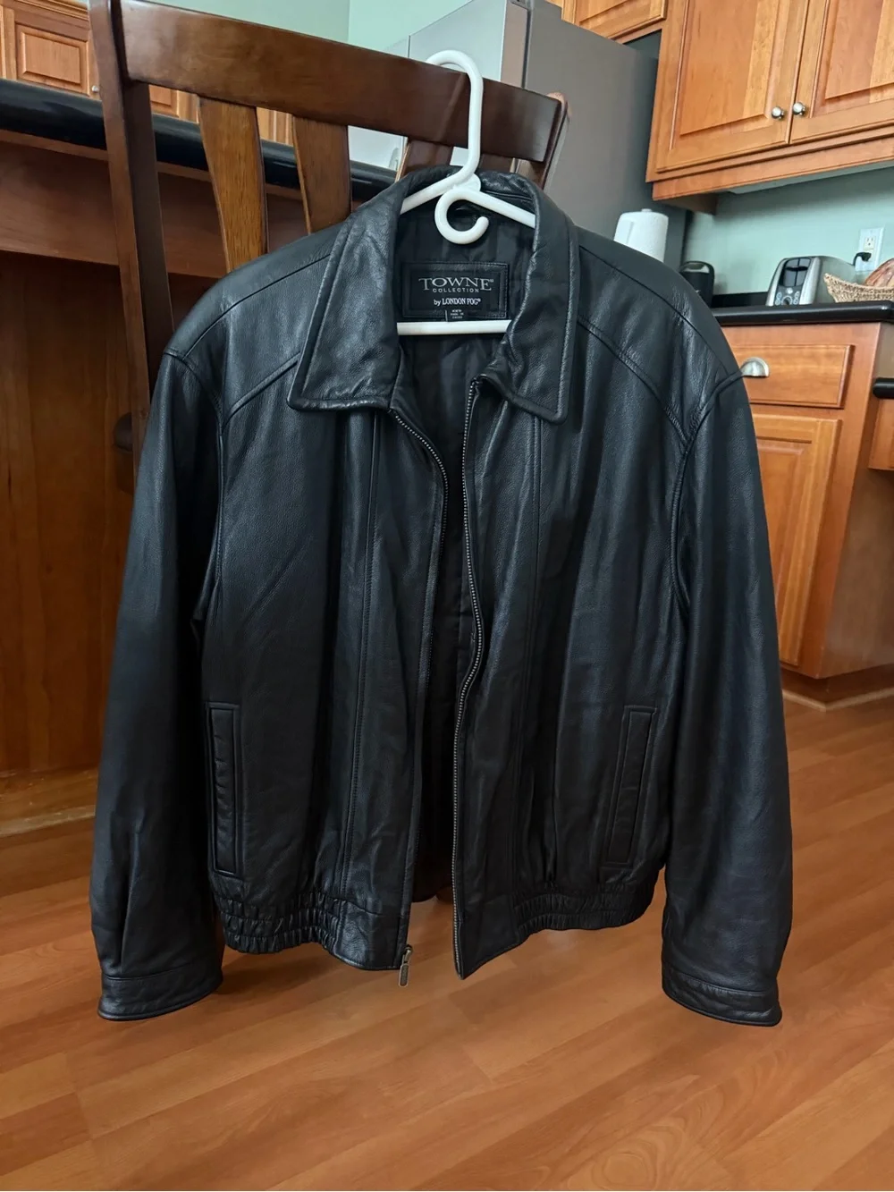 London Fog Black Leather Bomber Jacket - Classic Men's Outerwear
